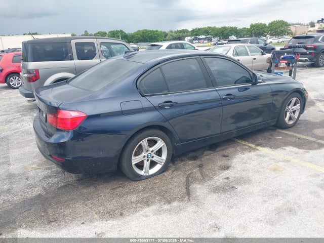 45563177 :رقم المزاد ، WBA3B1C52DK128493 vin ، 2013 Bmw 320i مزاد بيع
