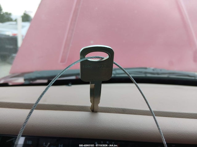 Продажа на аукционе авто 1994 Ford Explorer, vin: 1FMCU22X8RUA74341, номер лота: 45563182