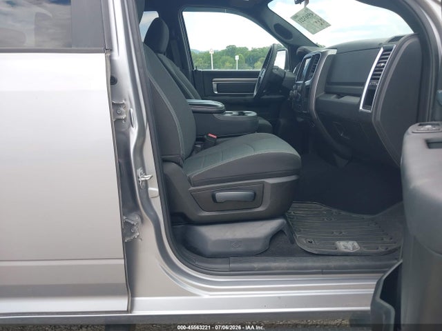 45563221 :رقم المزاد ، 1C6RR7GG5MS538798 vin ، 2021 Ram 1500 Classic مزاد بيع