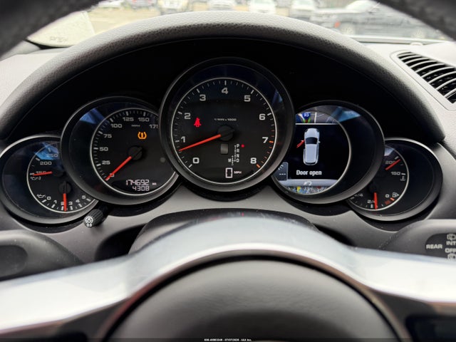 Продажа на аукционе авто 2016 Porsche Cayenne, vin: WP1AA2A24GLA09966, номер лота: 45563349