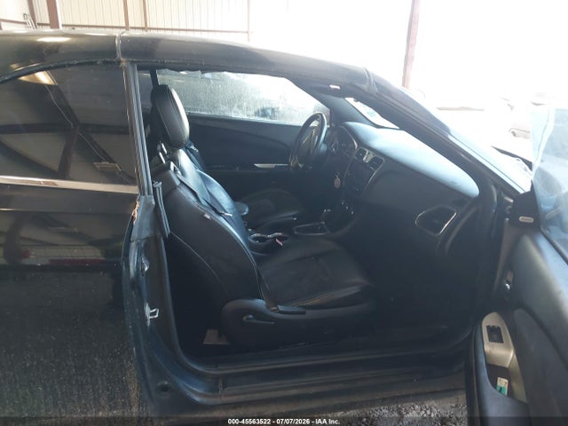 2013 Chrysler 200 S მანქანა იყიდება აუქციონზე, vin: 1C3BCBGG1DN712125, აუქციონის ნომერი: 45563522
