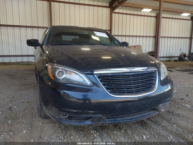 2013 Chrysler 200 S მანქანა იყიდება აუქციონზე, vin: 1C3BCBGG1DN712125, აუქციონის ნომერი: 45563522