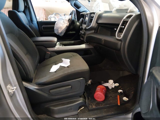 45563535 :رقم المزاد ، 1C6SRFFTXMN525652 vin ، 2021 Ram 1500 Big Horn  4x4 5'7 Box مزاد بيع