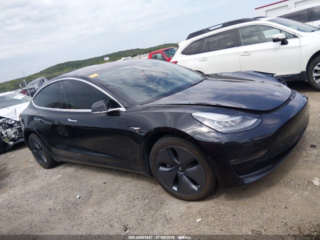 2018 Tesla Model 3 Long Range/performance მანქანა იყიდება აუქციონზე, vin: 5YJ3E1EB4JF098242, აუქციონის ნომერი: 45563547