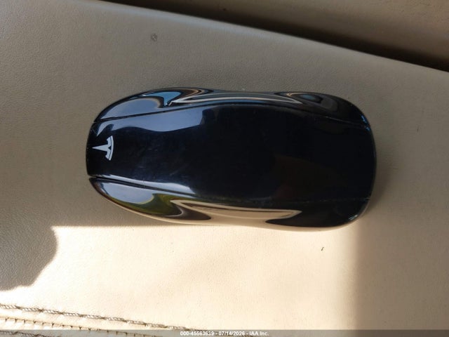 2014 Tesla Model S P85 მანქანა იყიდება აუქციონზე, vin: 5YJSA1H15EFP50981, აუქციონის ნომერი: 45563639