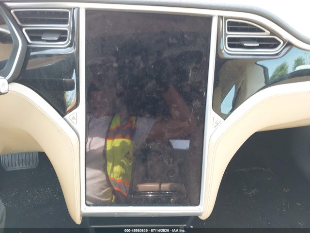 2014 Tesla Model S P85 მანქანა იყიდება აუქციონზე, vin: 5YJSA1H15EFP50981, აუქციონის ნომერი: 45563639