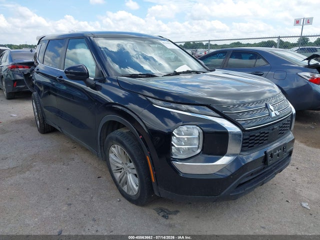 Auction sale of the 2022 Mitsubishi Outlander Es 2.5 2wd, vin: JA4J3TA86NZ039836, lot number: 45563662