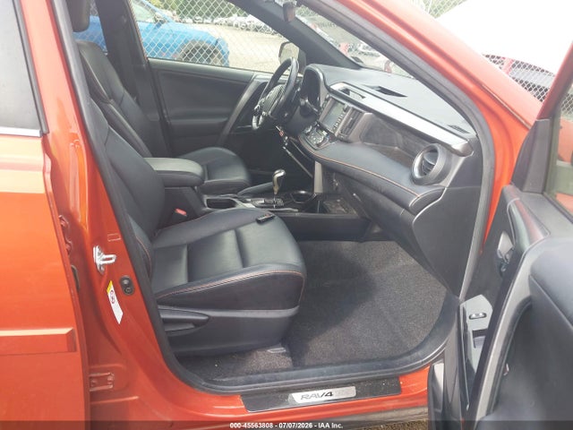 Toyota RAV4 SE 2016 JTMJFREV1GJ057260 Image 5