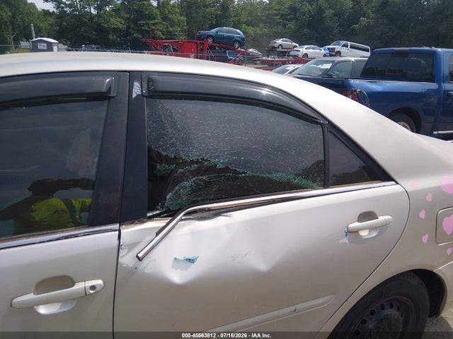 2004 Toyota Camry Le მანქანა იყიდება აუქციონზე, vin: 4T1BE32K94U827175, აუქციონის ნომერი: 45563812