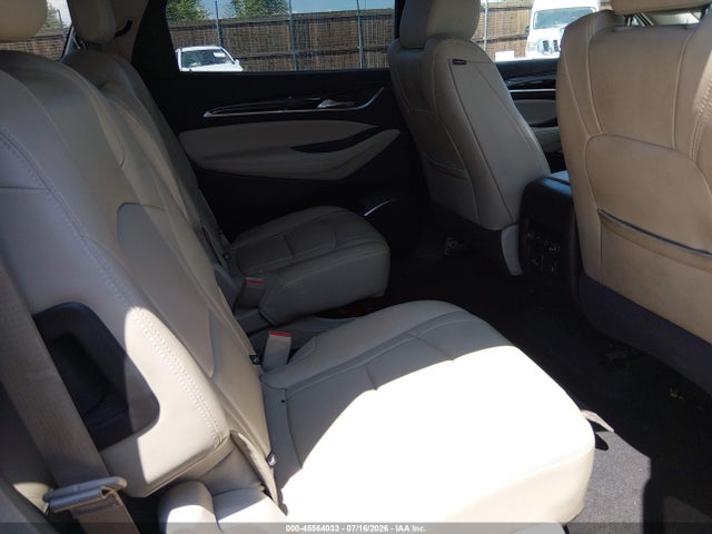 45564033 :رقم المزاد ، 5GAEVAKW5JJ156384 vin ، 2018 Buick Enclave Essence مزاد بيع