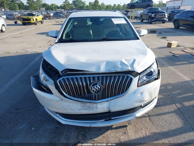 1G4GB5G3XGF118548 Buick Lacrosse Leather