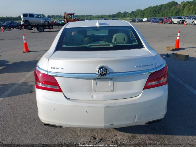 1G4GB5G3XGF118548 Buick Lacrosse Leather