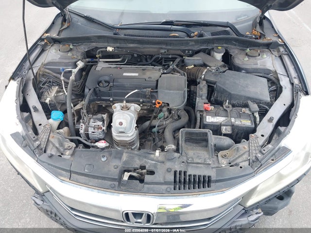 45564098 :رقم المزاد ، 1HGCR2F37HA222915 vin ، 2017 Honda Accord Lx مزاد بيع