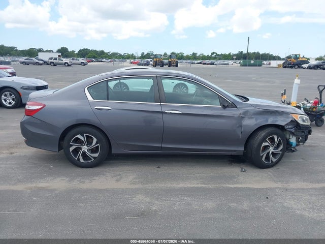 45564098 :رقم المزاد ، 1HGCR2F37HA222915 vin ، 2017 Honda Accord Lx مزاد بيع
