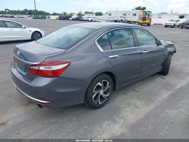 45564098 :رقم المزاد ، 1HGCR2F37HA222915 vin ، 2017 Honda Accord Lx مزاد بيع