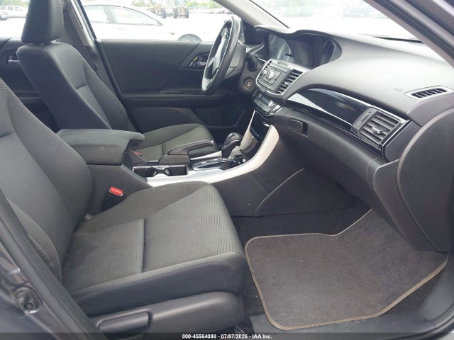 45564098 :رقم المزاد ، 1HGCR2F37HA222915 vin ، 2017 Honda Accord Lx مزاد بيع