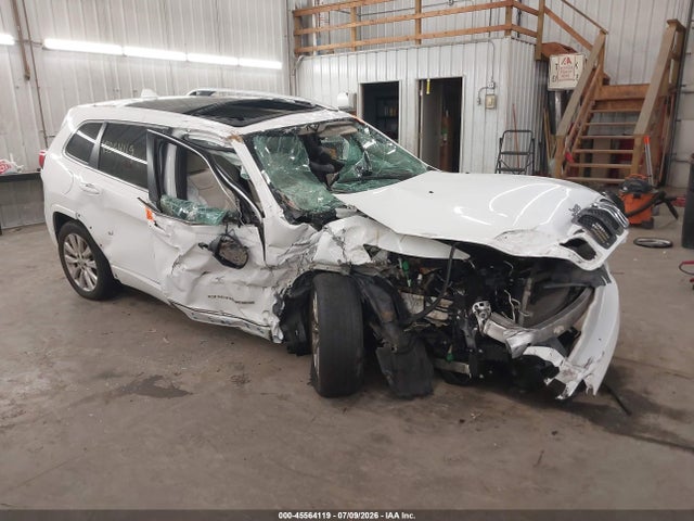 Продаж на аукціоні авто 2017 Jeep Cherokee Overland, vin: 1C4PJLJS3HW580933, номер лоту: 45564119