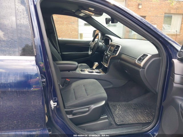1C4RJFAG8HC667363 Jeep Grand Cherokee Laredo