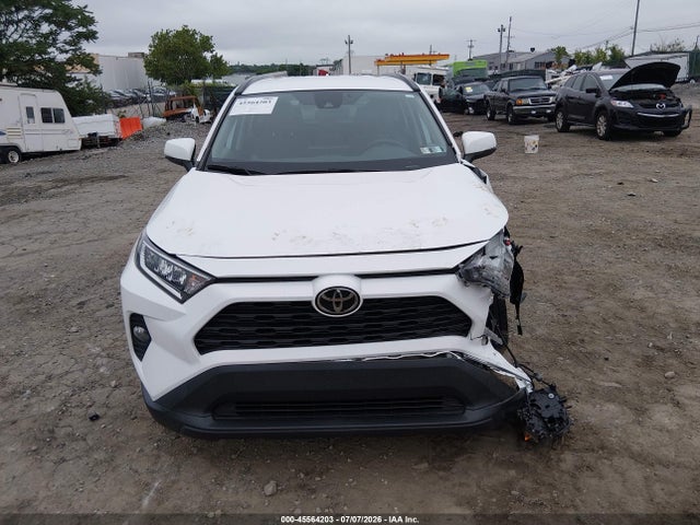 2T3P1RFV5MC244801 Toyota Rav4 Xle