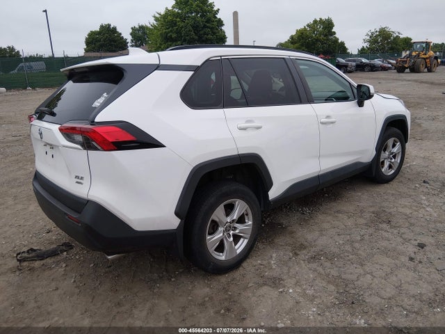 2T3P1RFV5MC244801 Toyota Rav4 Xle
