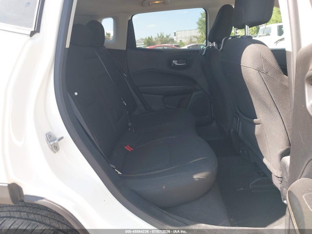 3C4NJDAB8JT201109 Jeep Compass Sport 4x4