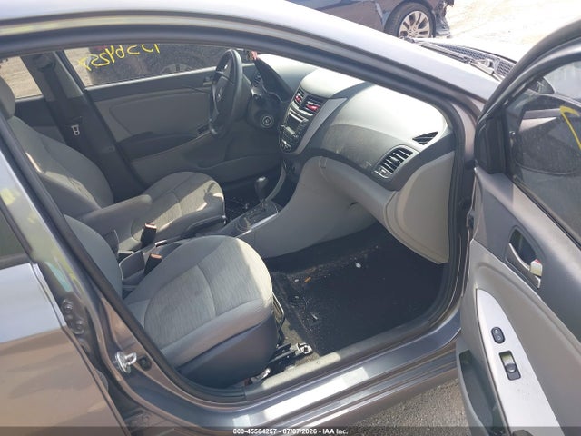 45564257 :رقم المزاد ، KMHCT4AE6FU885193 vin ، 2015 Hyundai Accent Gls مزاد بيع