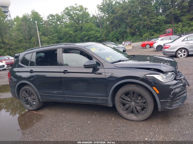 2022 Volkswagen Tiguan 2.0t Se R-line Black მანქანა იყიდება აუქციონზე, vin: 3VV8B7AX4NM087084, აუქციონის ნომერი: 45564299