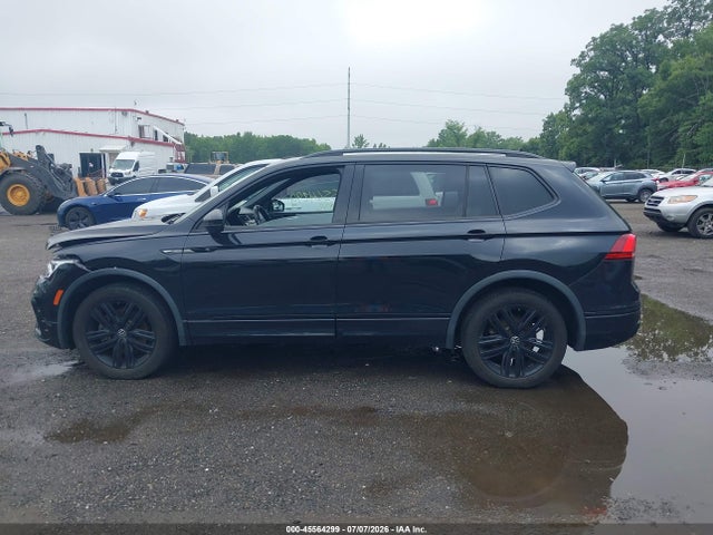 2022 Volkswagen Tiguan 2.0t Se R-line Black მანქანა იყიდება აუქციონზე, vin: 3VV8B7AX4NM087084, აუქციონის ნომერი: 45564299