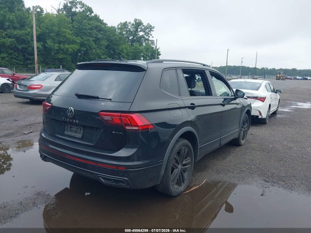 2022 Volkswagen Tiguan 2.0t Se R-line Black მანქანა იყიდება აუქციონზე, vin: 3VV8B7AX4NM087084, აუქციონის ნომერი: 45564299