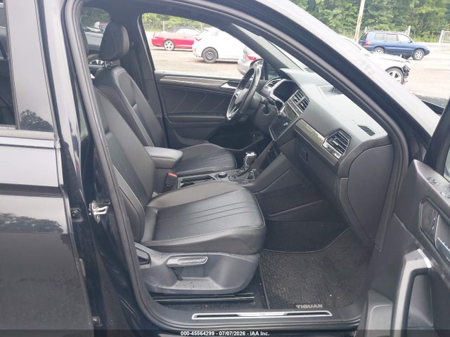2022 Volkswagen Tiguan 2.0t Se R-line Black მანქანა იყიდება აუქციონზე, vin: 3VV8B7AX4NM087084, აუქციონის ნომერი: 45564299