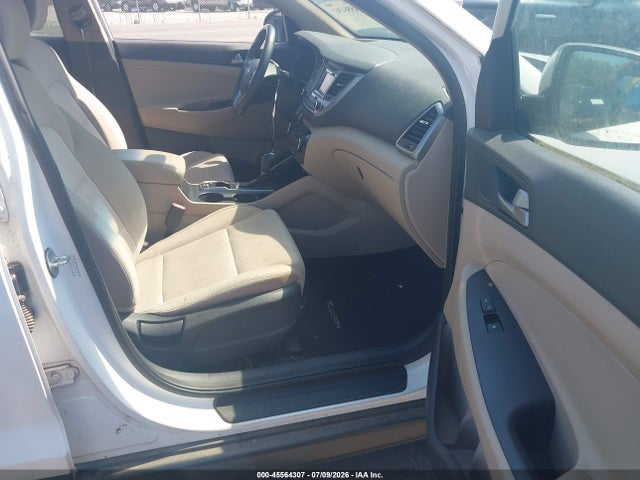 45564307 :رقم المزاد ، KM8J33A20GU045273 vin ، 2016 Hyundai Tucson Sport مزاد بيع
