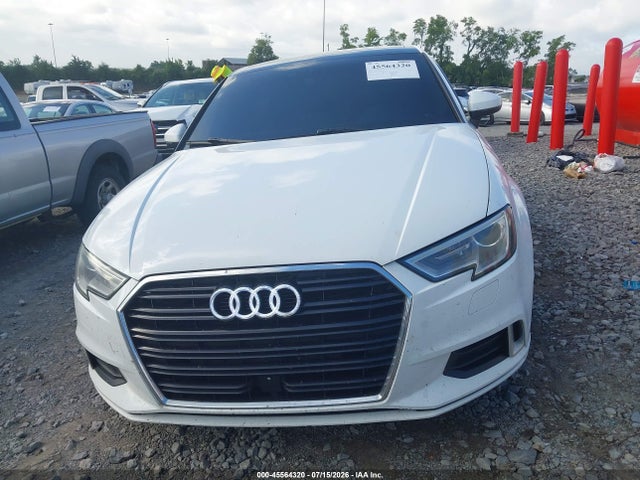 45564320 :رقم المزاد ، WAUAUHFF8J1072253 vin ، 2018 Audi A3 2.0t Premium/2.0t Tech Premium مزاد بيع