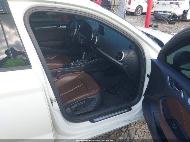45564320 :رقم المزاد ، WAUAUHFF8J1072253 vin ، 2018 Audi A3 2.0t Premium/2.0t Tech Premium مزاد بيع