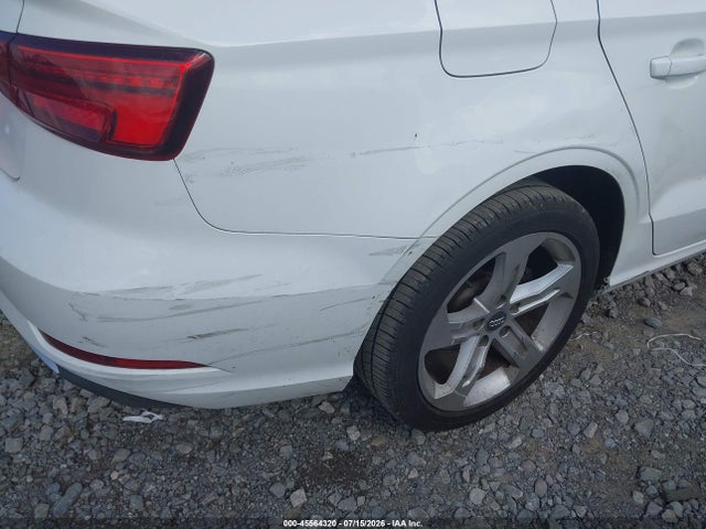 45564320 :رقم المزاد ، WAUAUHFF8J1072253 vin ، 2018 Audi A3 2.0t Premium/2.0t Tech Premium مزاد بيع