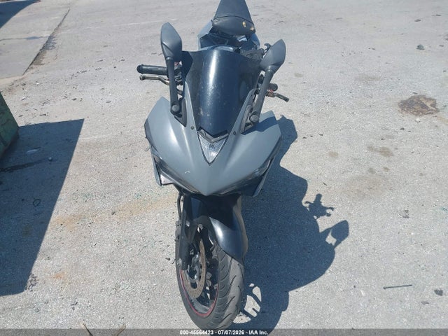 Yamaha YZFR3 2016 MH3RH06Y6GK011789 Image 5