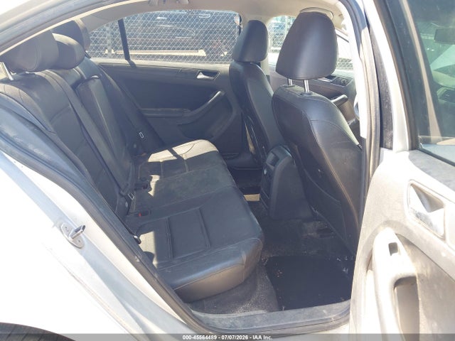 2014 Volkswagen Jetta 1.8t Se მანქანა იყიდება აუქციონზე, vin: 3VWD17AJ3EM268962, აუქციონის ნომერი: 45564489