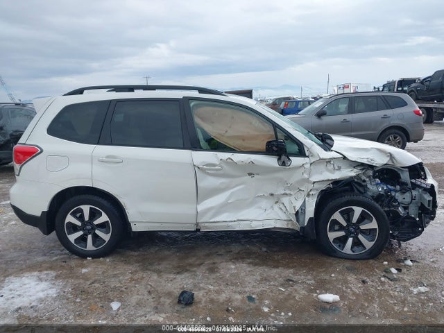 Subaru Forester 2.5i Premium 2018 JF2SJAGCXJH506886 Image 13