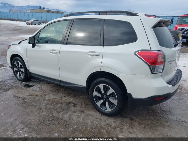Subaru Forester 2.5i Premium 2018 JF2SJAGCXJH506886 Image 3