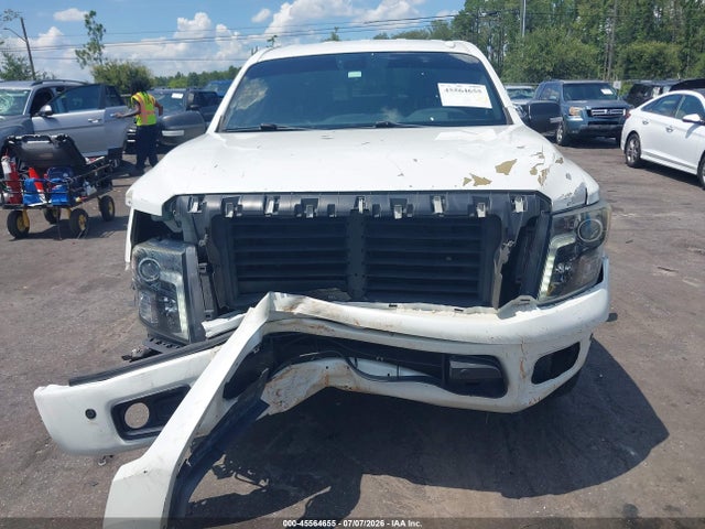 45564655 :رقم المزاد ، 1N6AA1E61JN525431 vin ، 2018 Nissan Titan Sv مزاد بيع