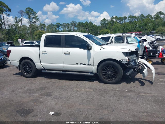 45564655 :رقم المزاد ، 1N6AA1E61JN525431 vin ، 2018 Nissan Titan Sv مزاد بيع