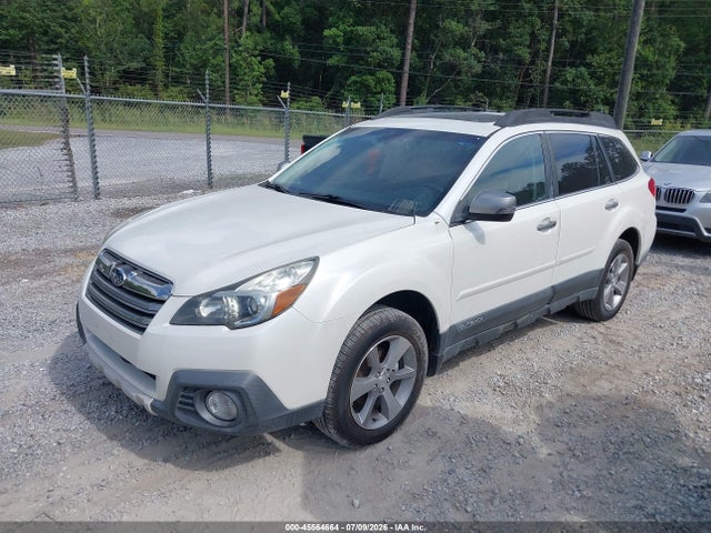 Subaru Outback 2.5i Limited 2014 4S4BRCPC5E3205122 Image 2