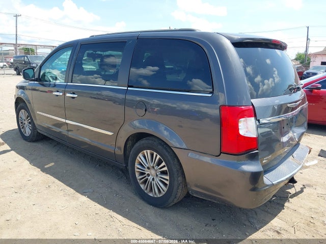 2016 Chrysler Town & Country Touring-l Anniversary Edition მანქანა იყიდება აუქციონზე, vin: 2C4RC1CG9GR175263, აუქციონის ნომერი: 45564667