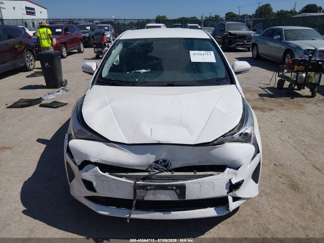 Toyota Prius Two 2016 JTDKBRFUXG3009587 Image 13