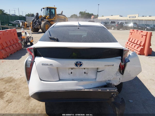 Toyota Prius Two 2016 JTDKBRFUXG3009587 Image 17