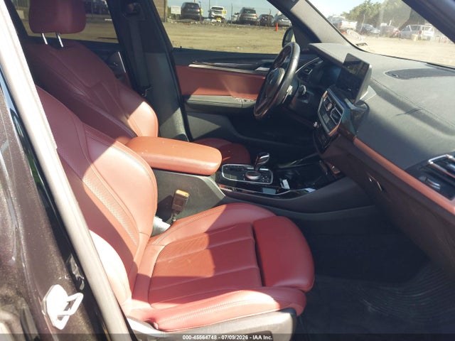 45564748 :رقم المزاد ، 5UX83DP00N9J13990 vin ، 2022 Bmw X3 M40i مزاد بيع