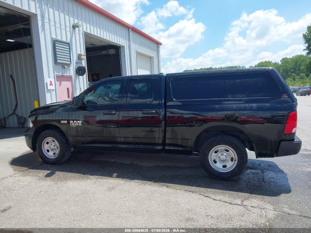 1C6RR7FT1LS161318 RAM 1500 Classic Tradesman 4x4 6&#039;4 Box