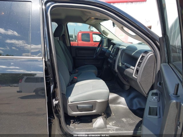 1C6RR7FT1LS161318 RAM 1500 Classic Tradesman 4x4 6&#039;4 Box