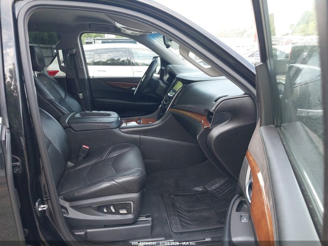 Продажа на аукционе авто 2016 Cadillac Escalade Esv Standard, vin: 1GYS4GKJ0GR101602, номер лота: 45564840