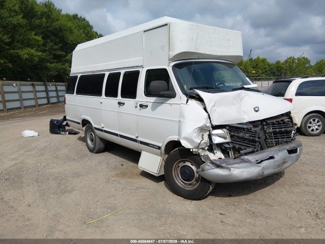 45564847 :رقم المزاد ، 2D7LB31Z23K526953 vin ، 2003 Dodge Ram Van 3500 Conversion مزاد بيع
