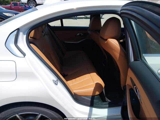 45564861 :رقم المزاد ، 3MW5R7J01L8B11621 vin ، 2020 Bmw 330i Xdrive مزاد بيع